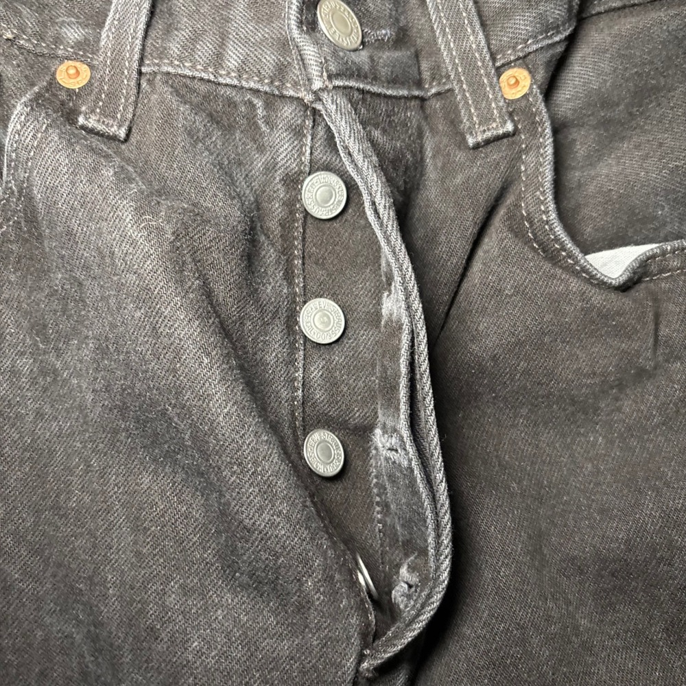 Vintage Levis 501 Black Denim Jeans Made in USA 1998 Button Fly W31 L34 501-0660 - Picture 5 of 16